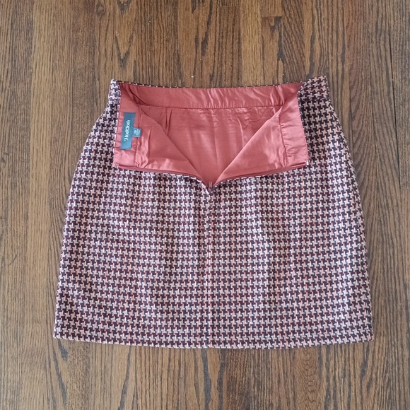 Mod Cloth Houndstooth Mini Skirt - Picture 5 of 9